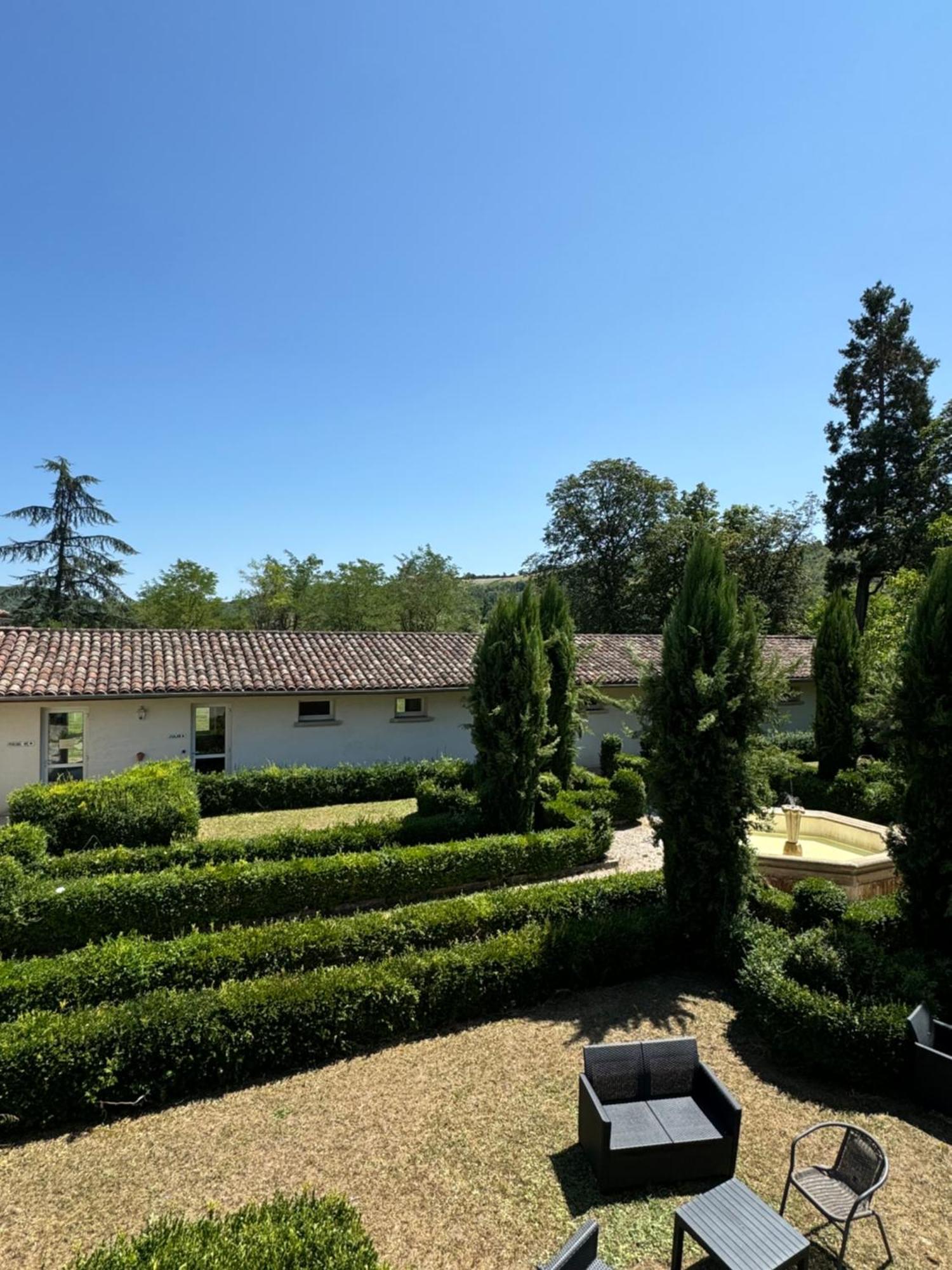 Hotel La Metairie 2 Etoiles Cordes-sur-Ciel Exterior photo