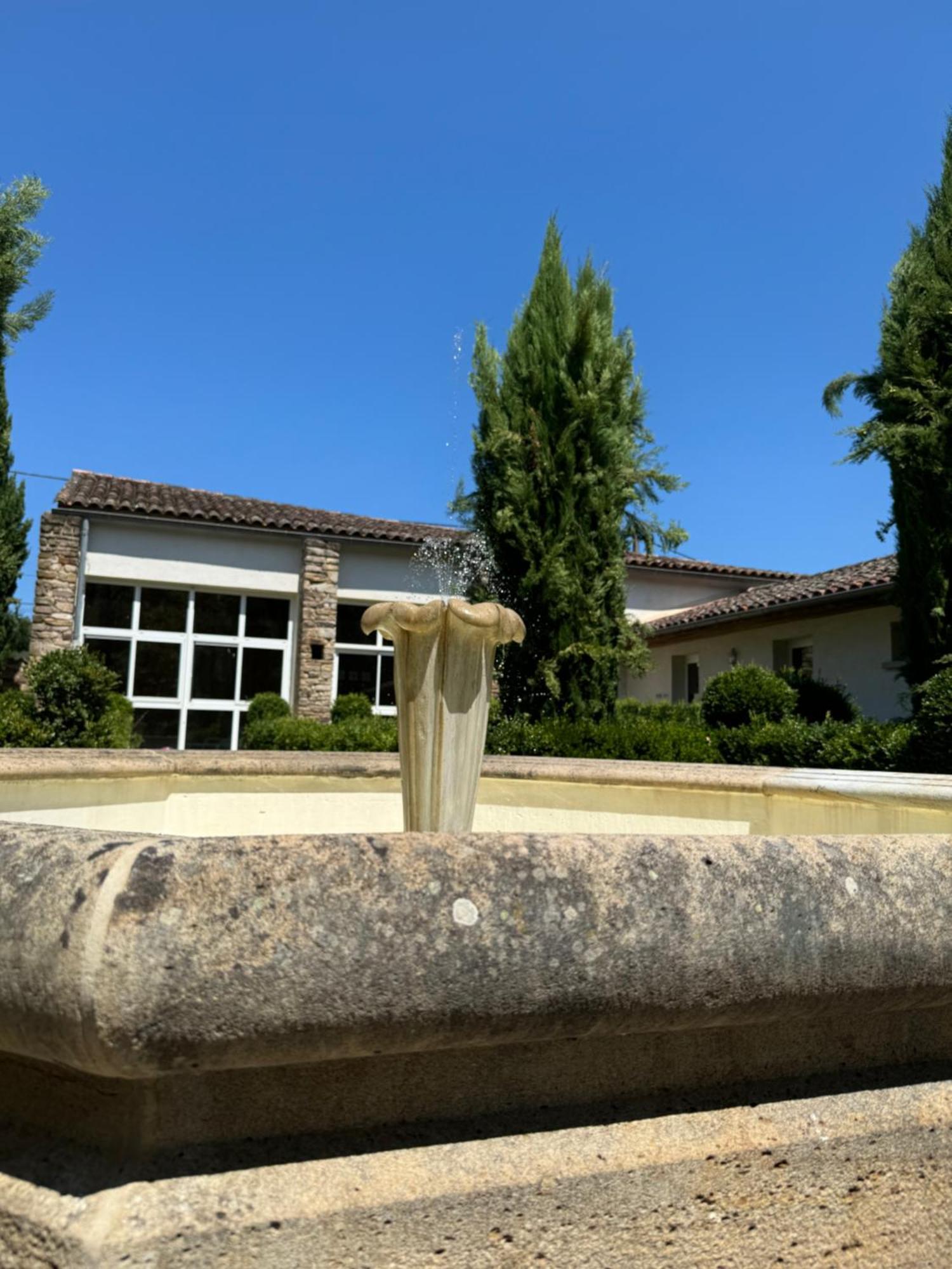 Hotel La Metairie 2 Etoiles Cordes-sur-Ciel Exterior photo